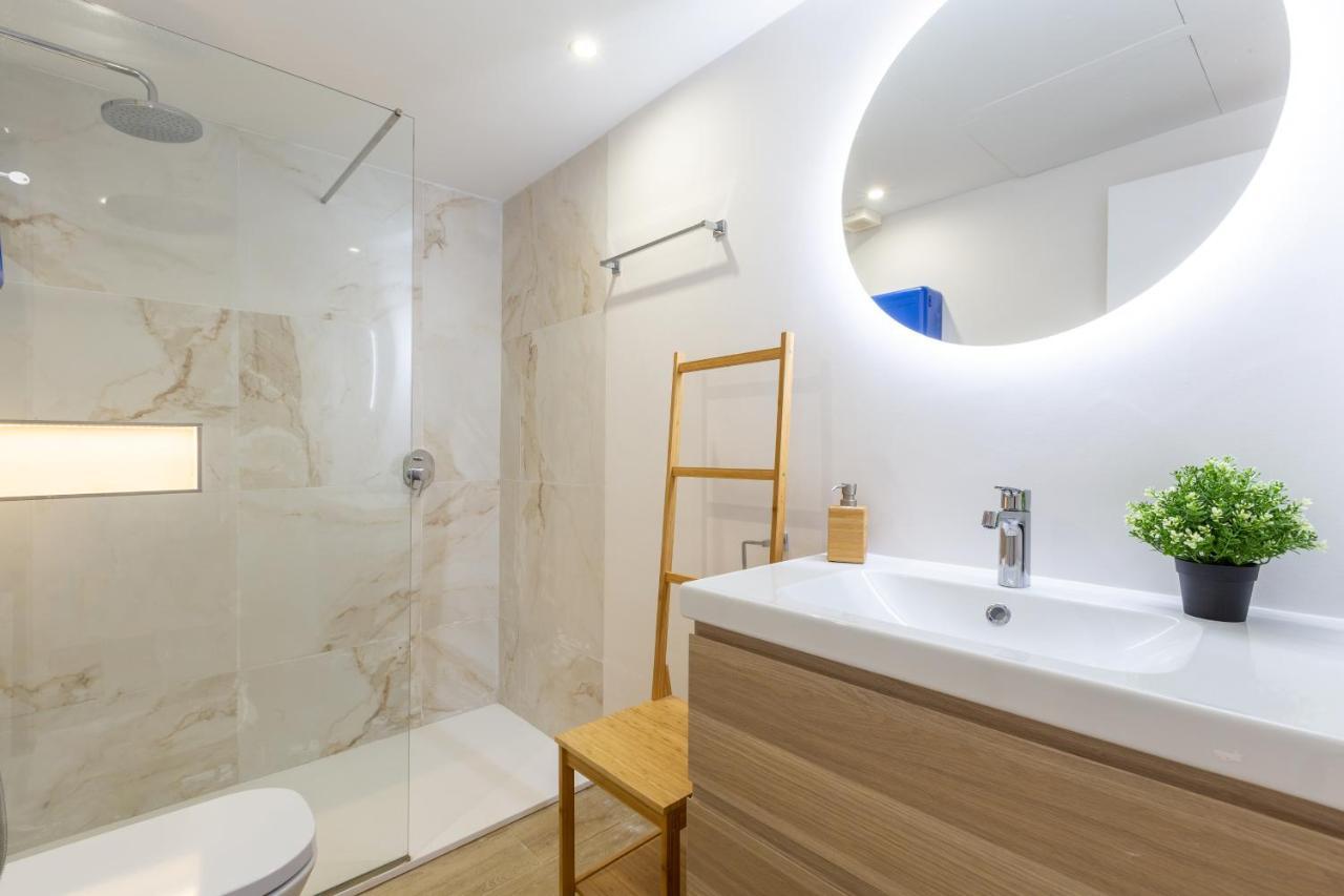 Apartamento Junto Al Faro .Marbella Centro.Vistas Mar Y El Puerto. Dış mekan fotoğraf